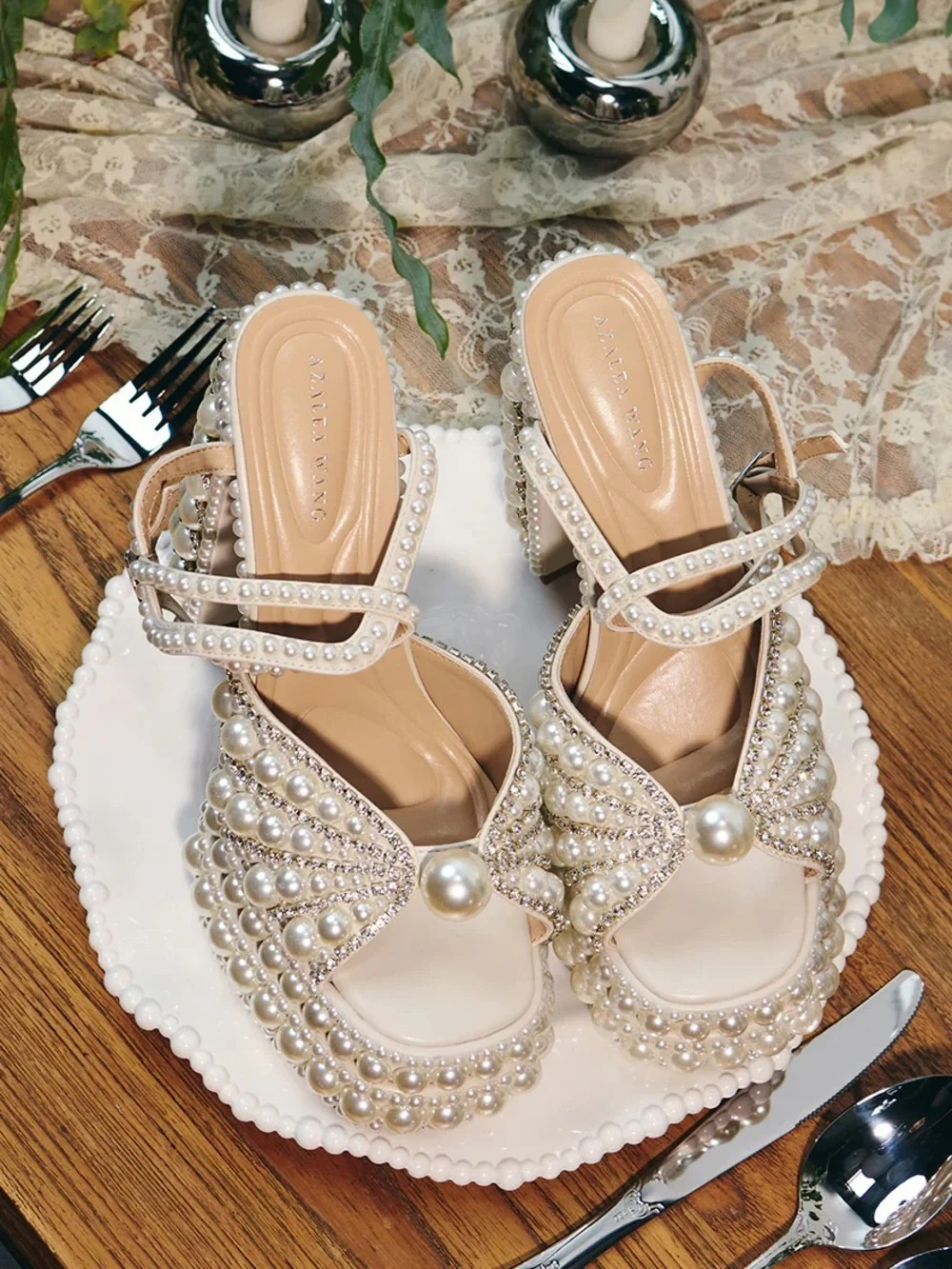 Azalea Wang Astrella-White Platform Heeled Sandal Size 9